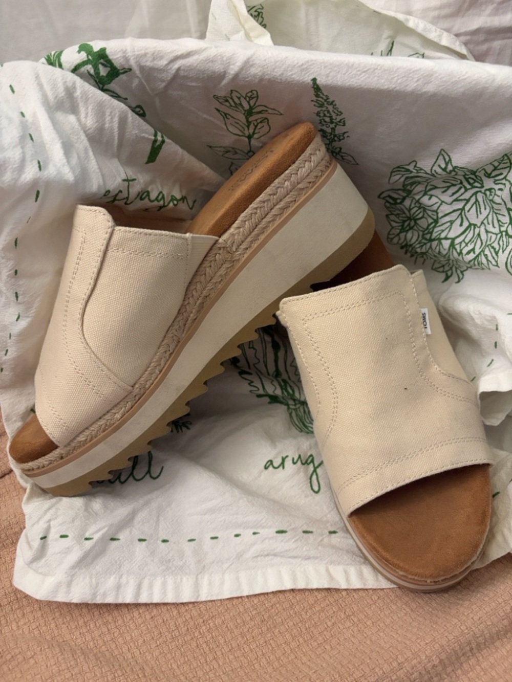 TOMS Cream Slide with Suede Footbed